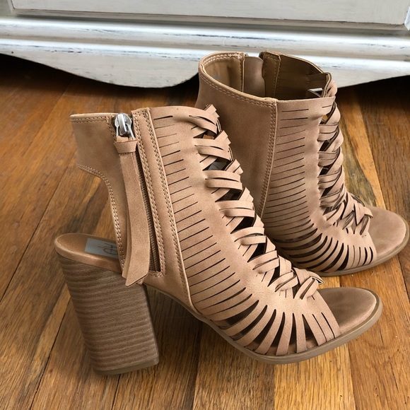 DV by Dolce Vita Shoes - DV SANDALS